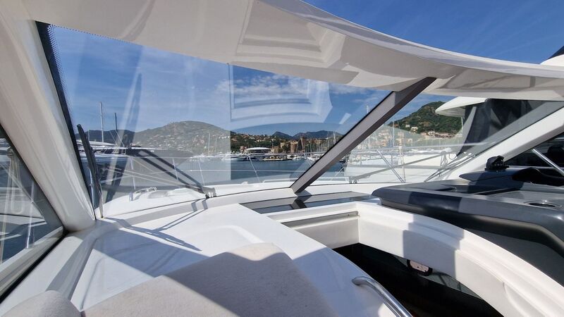 PRINCESS V50